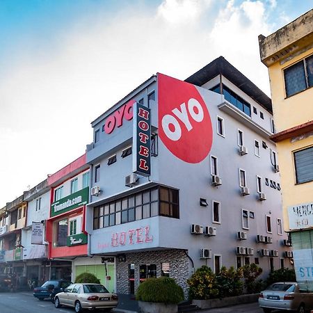 Oyo 1010 Skudai Hotel Exterior photo